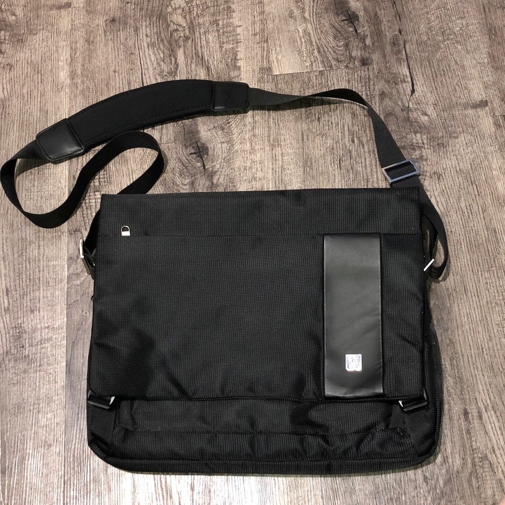 Gnarly Fish 15.6 inch Laptop Messenger Bag
